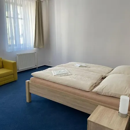 U Mesta Prahy * Náchod